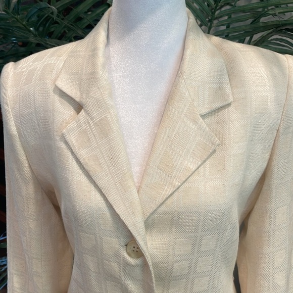 Jac Dale 4/34 cotton/linen/poly blend butter cream tailored pocketed  jacket - Picture 3 of 8